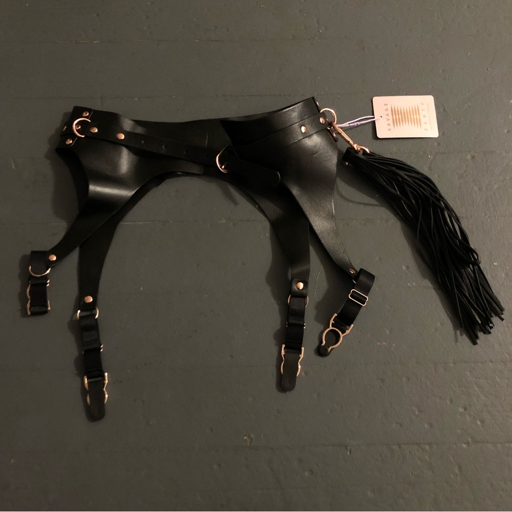 🖤savage x fenty garter🖤